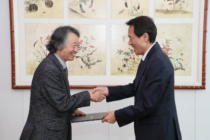 강원문화재단 제6대 이사장에 소설가 이순원 임명…임기 2년