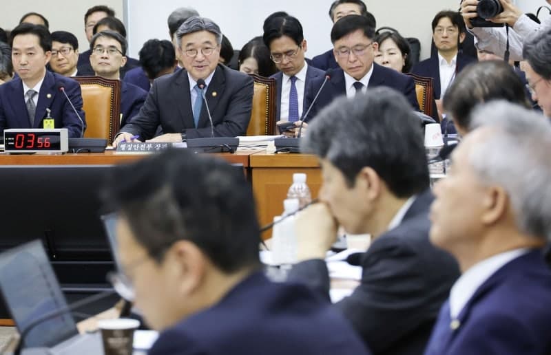 윤호중 행안장관 "한강버스 136억 지원 사실상 불승인…적자 축소 근거 부족"
