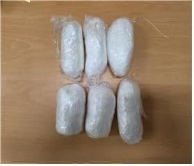 택배 상자 골판지에 마약 숨겨 밀반입·유통한 일당 5명 검거