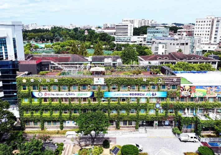 불법 당원 모집 의혹 신수정 광주 북구청장 첫 경찰 소환 조사