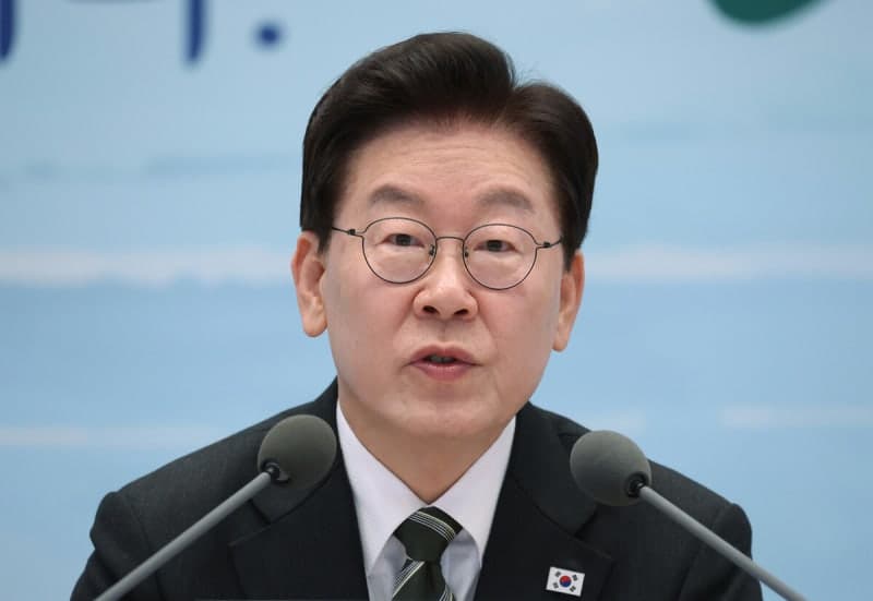 이재명 대통령, 우원식 전 국회의장과 오찬…“국민 통합 중요성 공감”