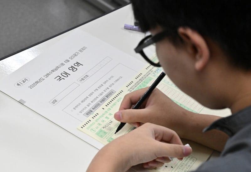 수능 앞둔 수험생들, 스마트 안경 오해 살까 봐 안경 교체까지 고민