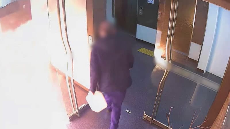 "안으로 들어가라" 한 뒤 방화…역삼동 특허법인 연쇄 방화범 CCTV 공개