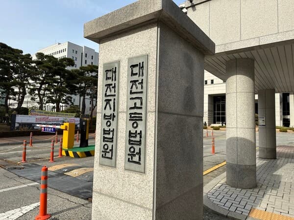 생후 6개월 아기 몸에서 구더기 발견…친모는 '아이 죽이고 싶어요' 검색
