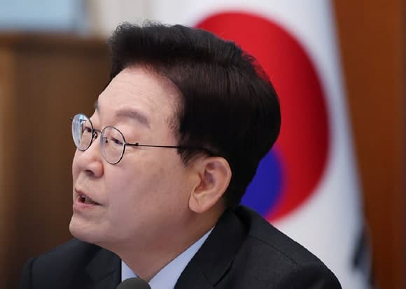 이재명 대통령, 공소청에 "범죄수익 환수 철저히…인력 2~3배 늘려라"
