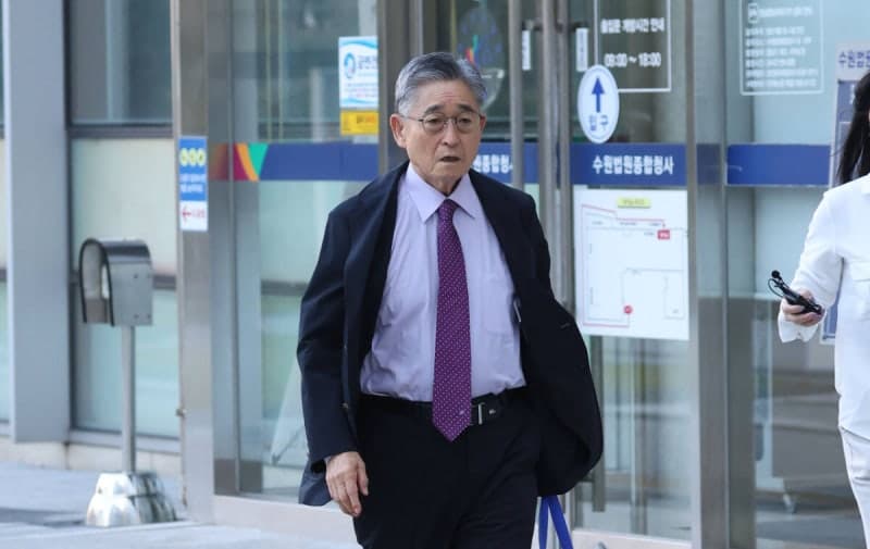 '5·18 북한군 개입설' 허위사실 유포 보수논객 지만원 구속
