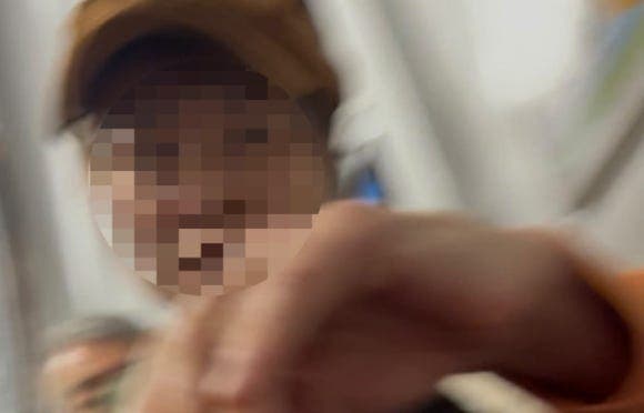 수술 후 교통약자석 앉았다가 폭행당해…'아프다고 써 붙여라' 폭언까지