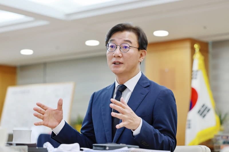 전재수 부산시장, 동부산권 주민 200여 명과 생활 현안 해결 모색