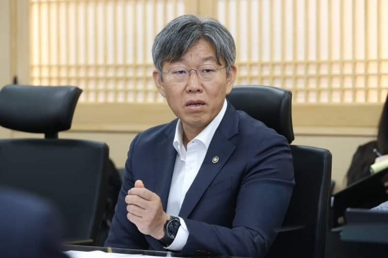 김이탁 차관 "모듈러주택, 건설업 혁신 열쇠"…2만 가구 발주 및 공사비 지원