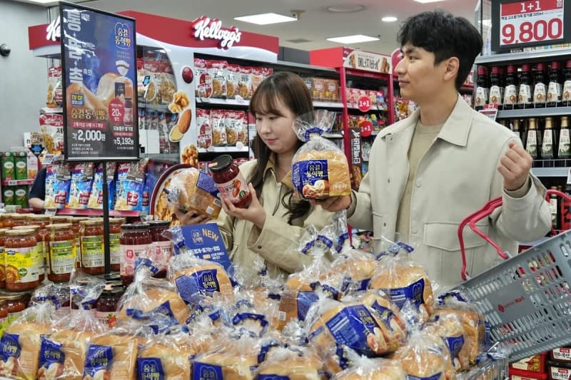 17초에 1개씩 팔렸다…롯데 '숨결통식빵' 출시 193일 만에 100만 개 돌파