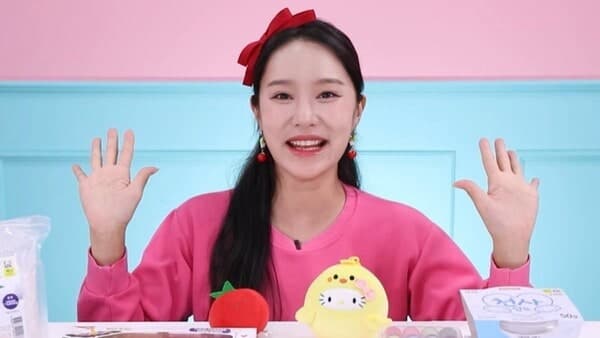 413만 유튜버 헤이지니, 전 직원 '연봉 2000만원·16시간 노동' 폭로 파장