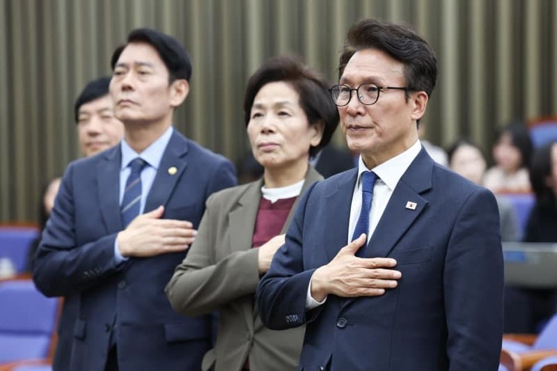 민주당, 헌정사상 첫 대법원장 국정조사 당론 채택