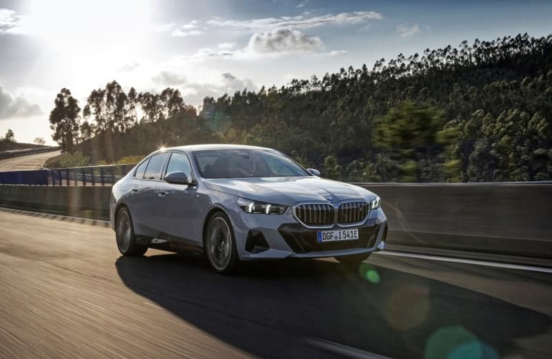수입차 구매자 10명 중 2명은 BMW 고려…재구매자 선호도 1위