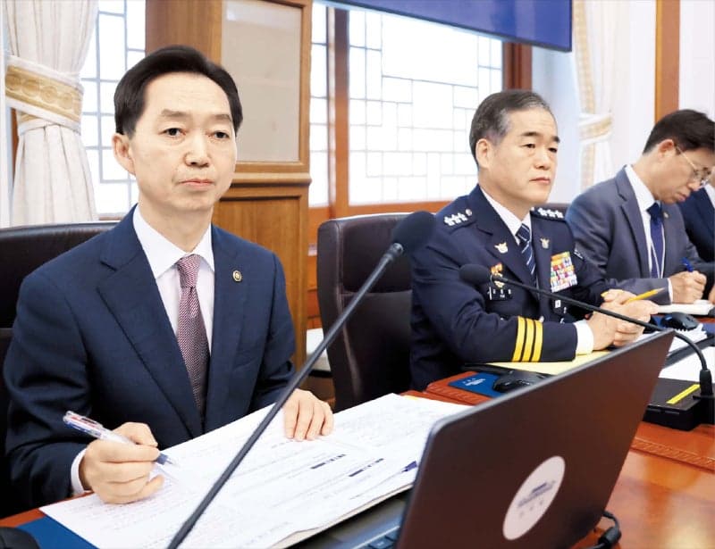 이재명 대통령, 중수청장 국무회의 배석은 비정상의 정상화