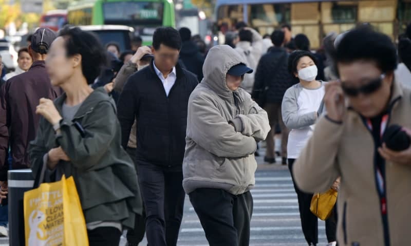 전국 대부분 한파특보 발효…아침 기온 영하권 초겨울 추위