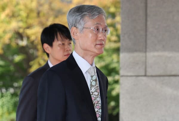국민의힘 지지율 40% 돌파…조희대 탄핵 반대 여론 과반