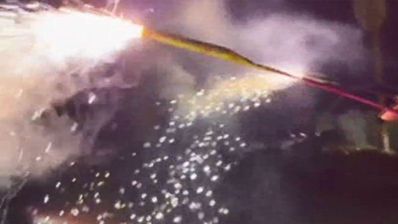 강릉 강문해변 폭죽 화상 논란, 경찰 20대 2명 신원 확인