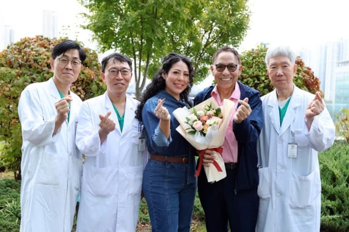 "최고 의사는 한국에"…美 자선사업가, 17시간 간이식 성공으로 새 삶