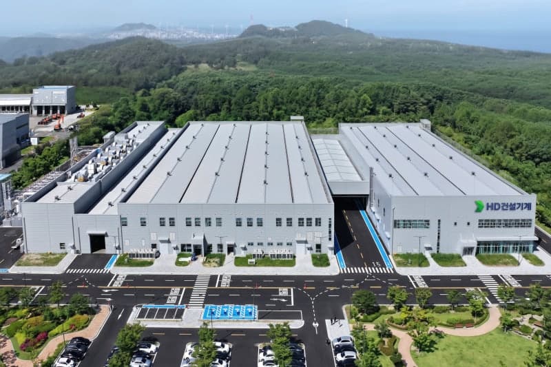 HD건설기계, 군산 엔진 신공장 준공…2030년 매출 2.5조 달성 시동