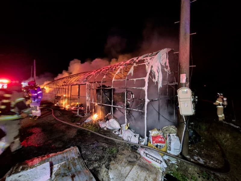 공주 탄천면 양계장서 화재 발생…병아리 3만 2000여 마리 폐사