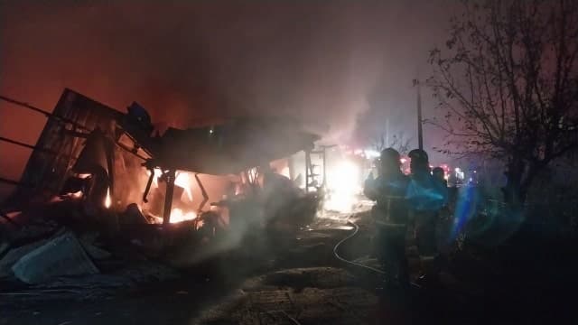 경남 합천 단독주택 화재…80대 부부 연기 흡입하고 1800만 원 피해