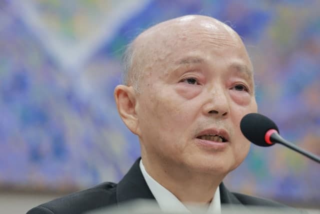 안창호 인권위원장, 사퇴 요구 일축… "윤석열 방어권 보장 입장 변함없다"