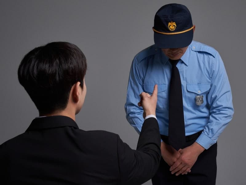 "인사 안 한다"며 60대 관리소장 무차별 폭행한 40대 입주민