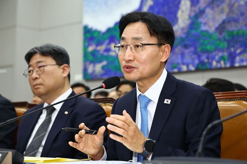 이재명 대통령 차남 관저 거주 논란…야당 '아빠 찬스' vs 대통령실 '과한 표현'