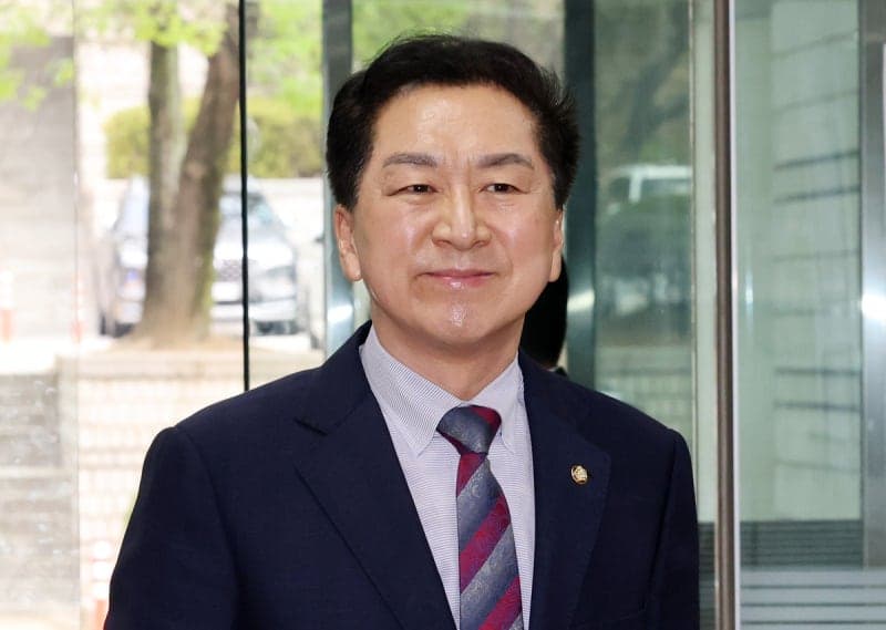 김건희 명품백 의혹 김기현 부부 1심 선고…'햄버거 회동' 계엄 가담자도 판결