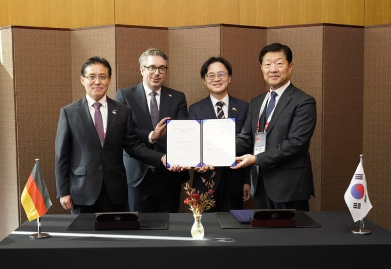 효성중공업, 독일 지멘스와 손잡고 디지털 전력·AI 데이터센터 솔루션 공략
