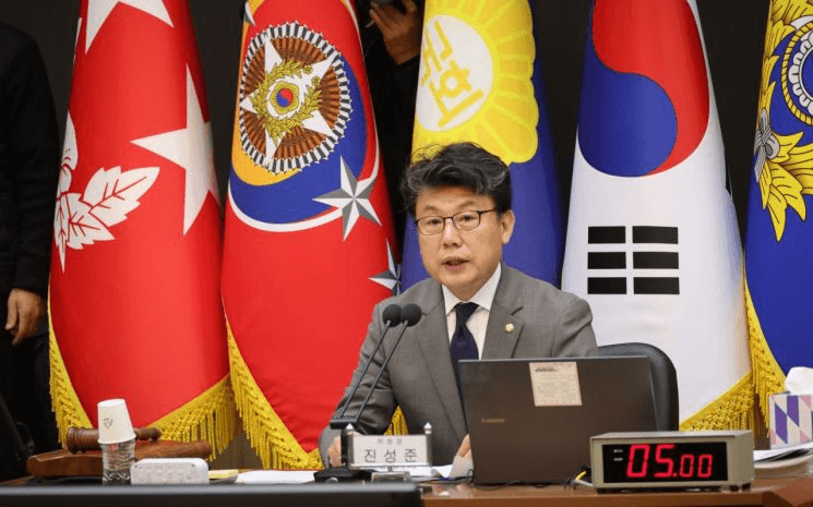 거부 사흘 만에 美 공무 비자 발급…진성준 국방위원장 예정대로 방미