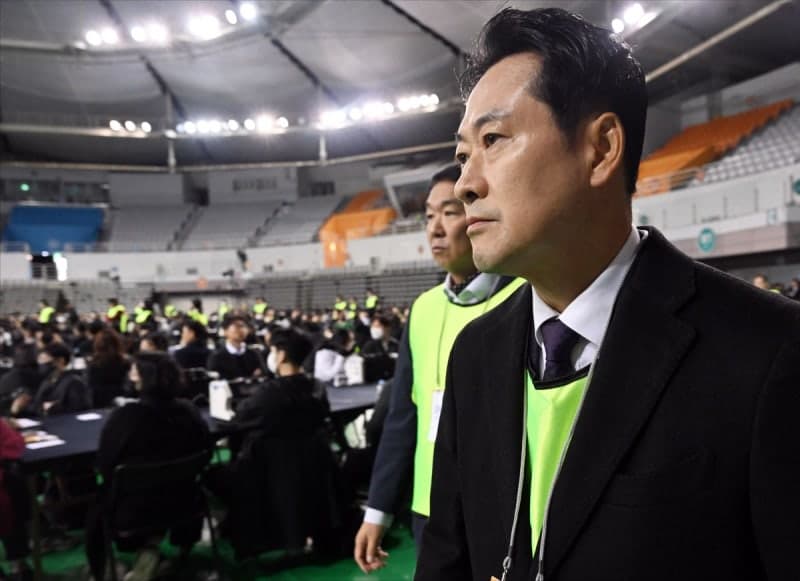 장동혁 '황제골프' 넘어 '민폐골프'…대통령 일가 민폐가족 전락
