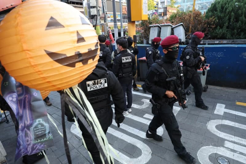 핼러윈 인파 관리 총력…전국 28곳에 경찰 7800명 투입