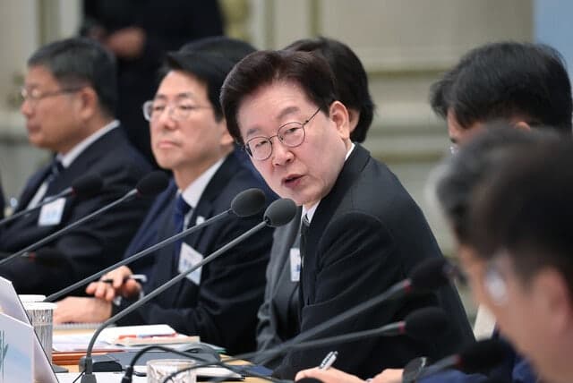 이재명 대통령, 경북 깜짝 방문…농어촌 기본소득 집행 실태 점검